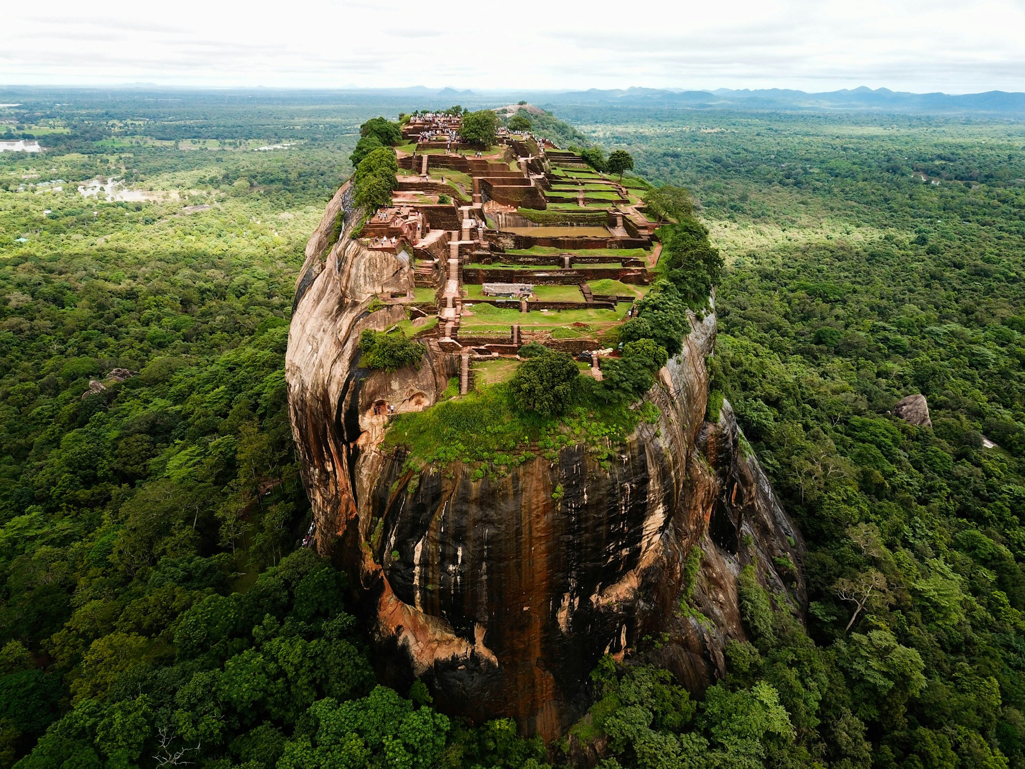 Sri Lanka private tour experiences - culture, hills, wildlife, and beaches - Image 2